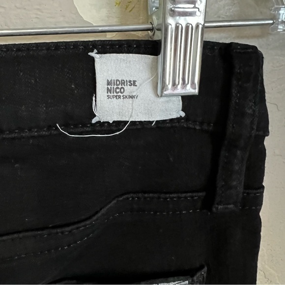 Hudson Black Nico Mid-rise Distressed Super Skinny Denim Jeans - Picture 8 of 10